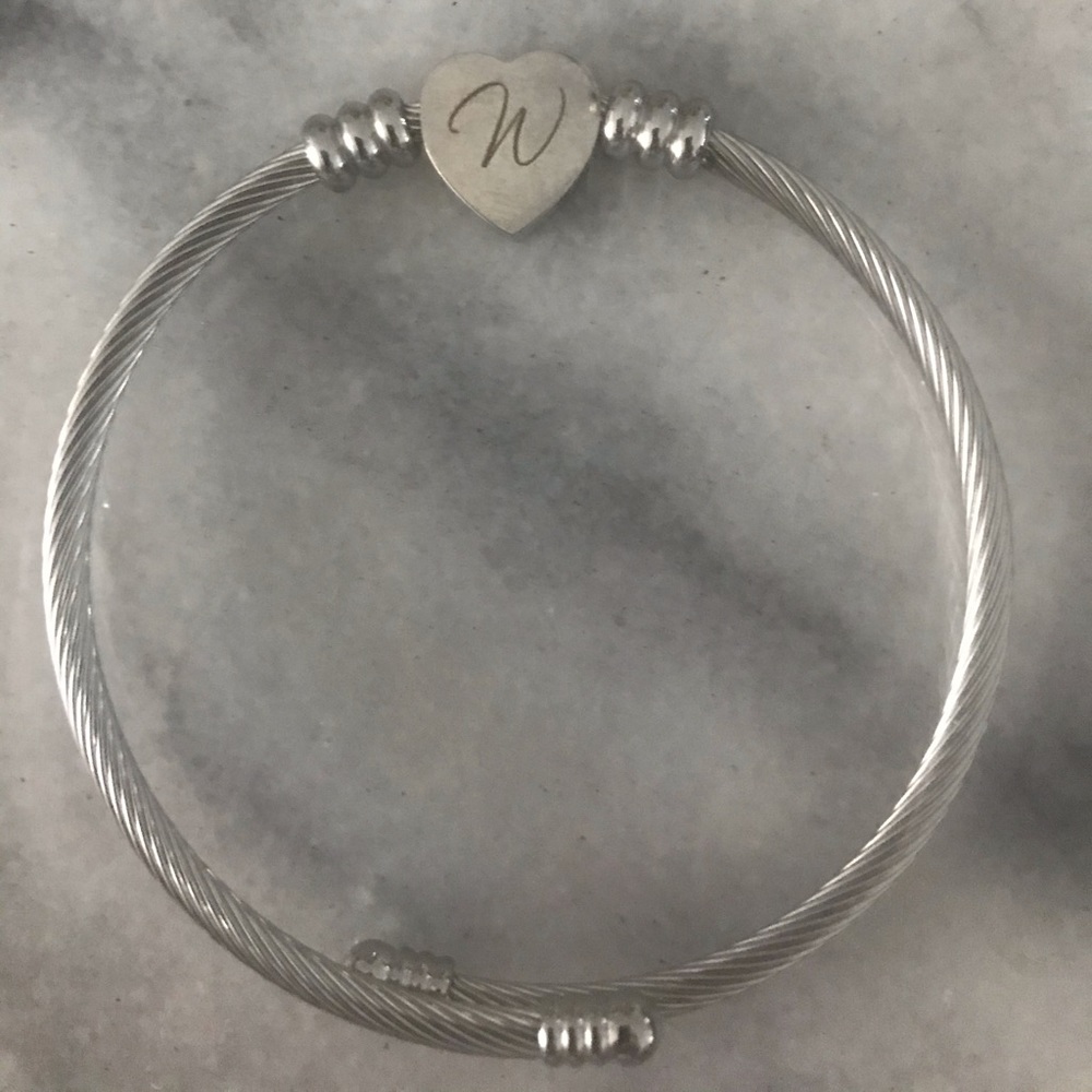 Bracelet with W